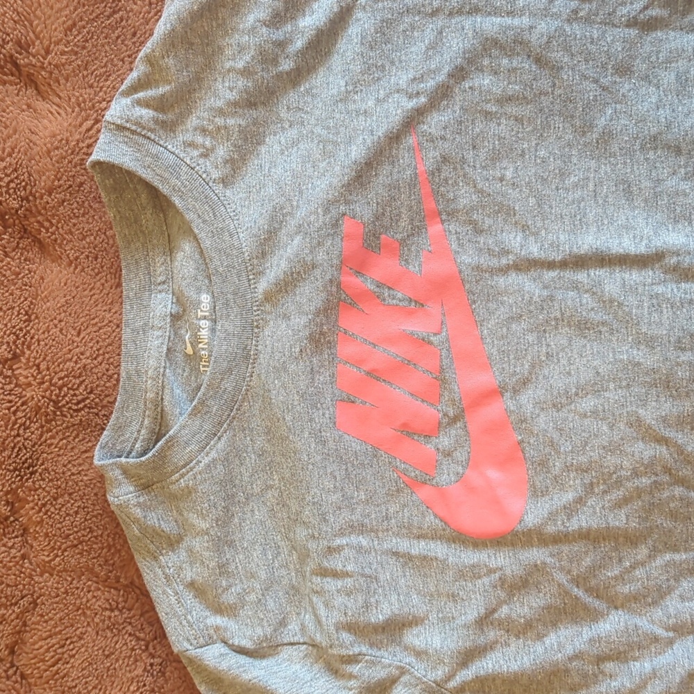 Tee - Picture 2 of 3